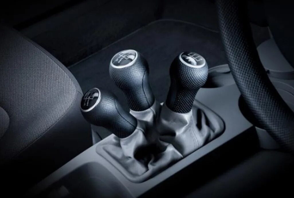 бмв d3 руль. руль thrustmaster t80 ferrari 488 gtb. держатель thrustmaster tm racing clamp. лепестки подрулевые ford mustang. подрулевые лепестки карбон мазда 6.