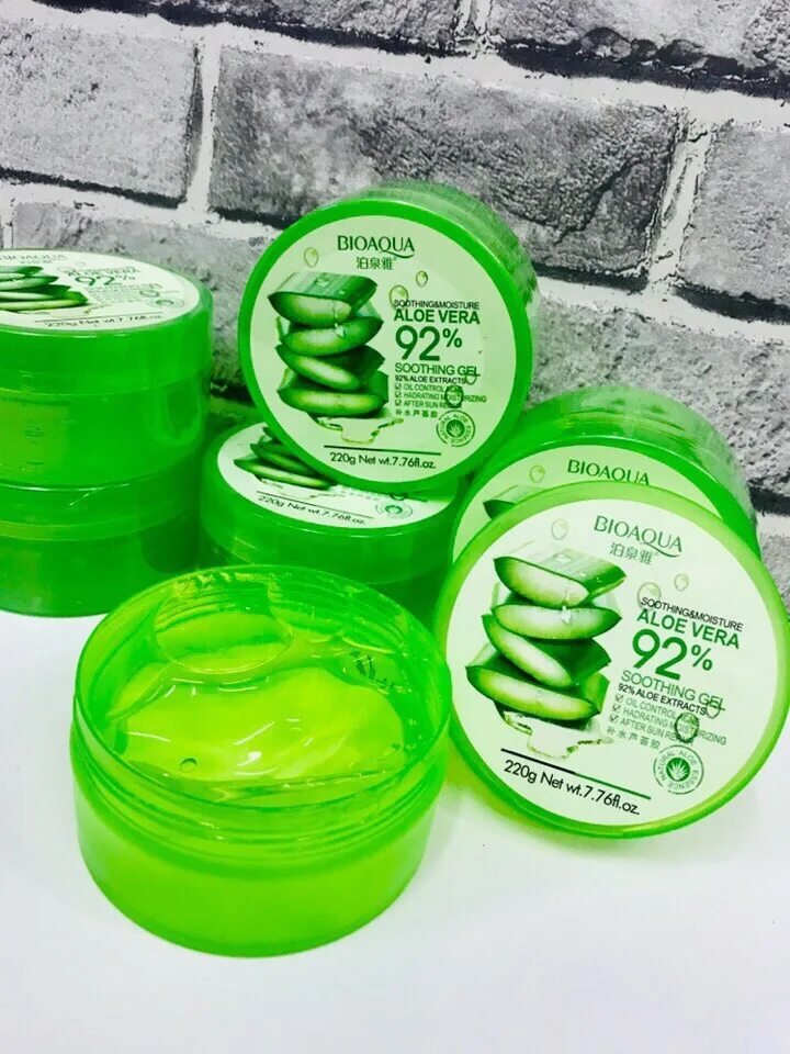 Где купить гель алоэ. Гель BIOAQUA Aloe Vera 300гр. Гель универсальный images Aloe Vera Hydrogel. Гель алоэ в баночке. Гель алоэ в банке.