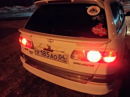 Тойота калдина лампа