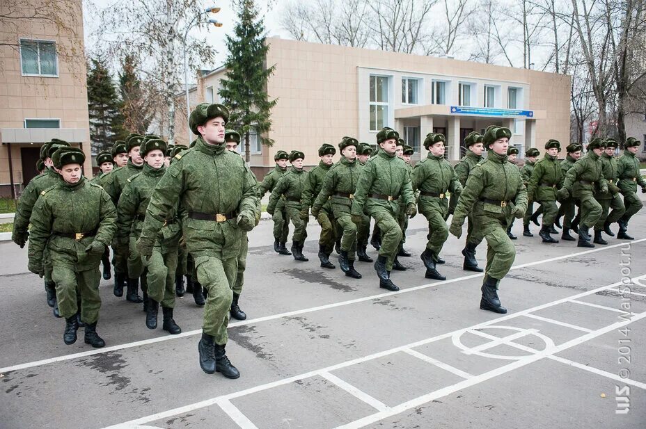 "Строевая подготовка" армия РФ. Строевая подготовка военнослужащих вс РФ. Строевая подготовка в армии. Походный Строй это в армии. Армейские строевые