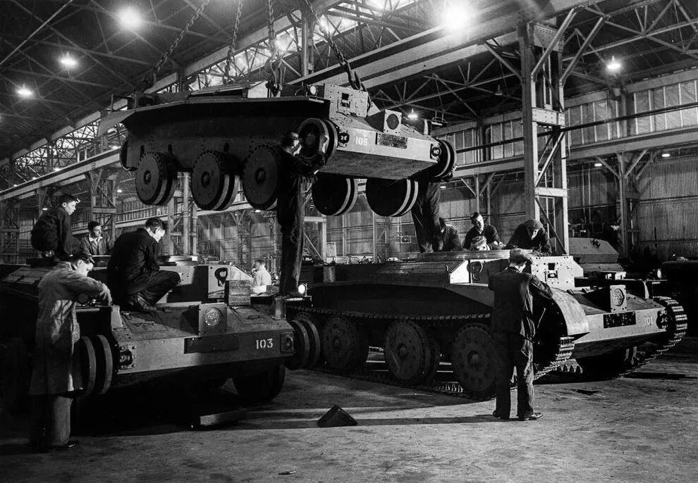 Армейский завод. Танковый завод 1941 Germany. Немецкий танковый завод 1942. Военные заводы Германии второй мировой войны.