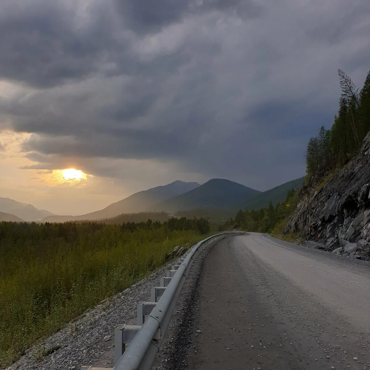 Колымская трасса магадан. Якутска в магадан трасса колыма. Колымская трасса магадан. Дорога якутск магадан. Дорога якутск магадан.