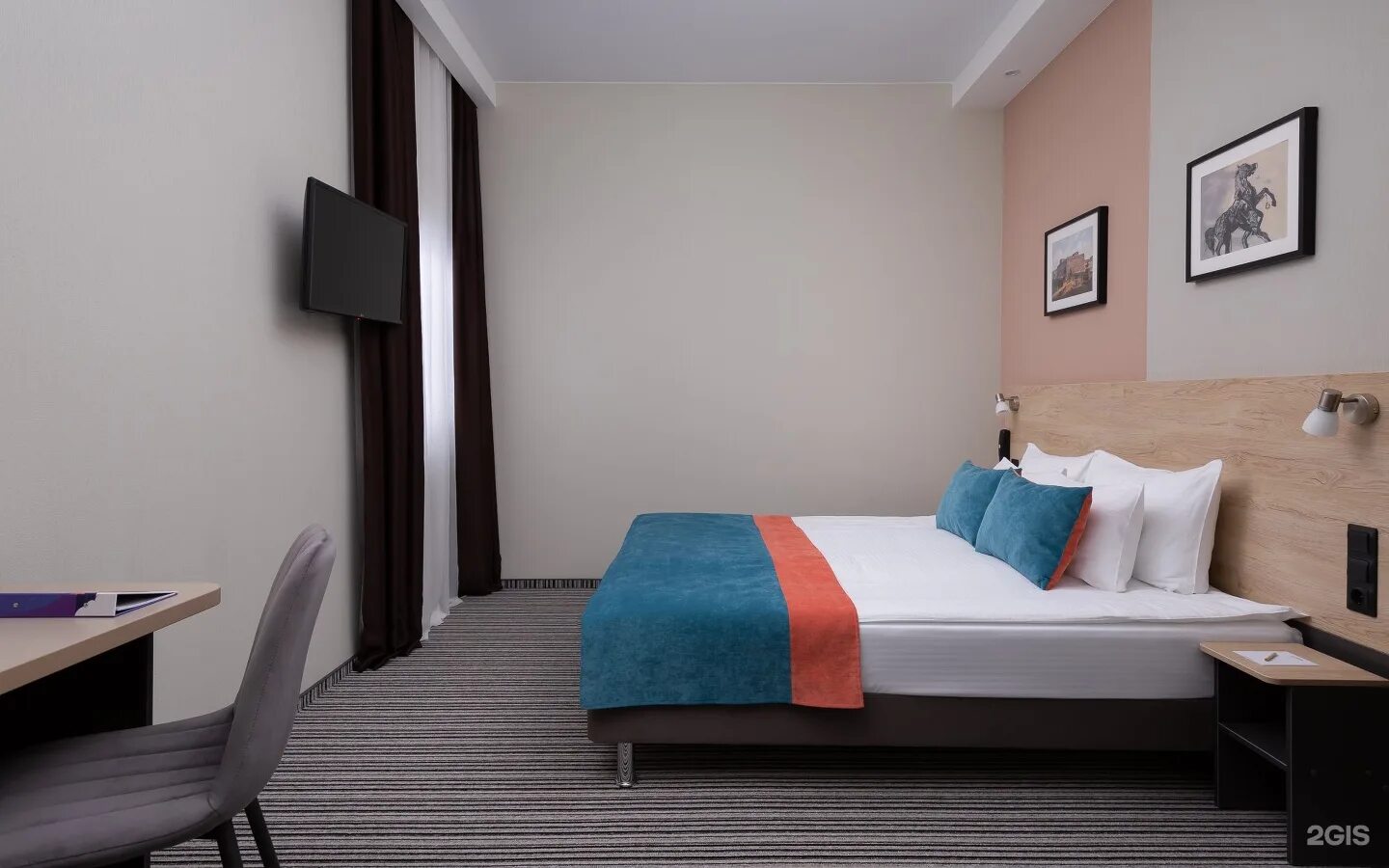 Station premier v18. Отель station premier v18. Отель v18 санкт-петербург station. Station hotel v18 санкт-петербург. Станция premier v18.