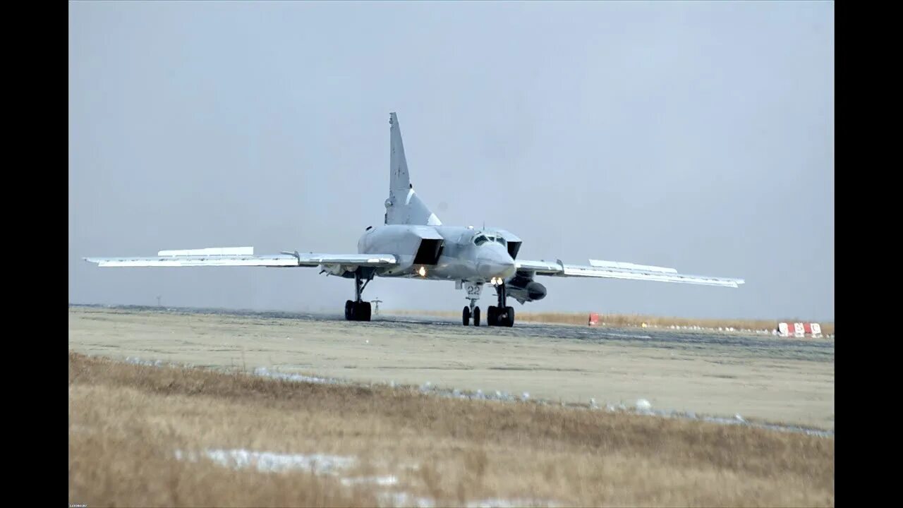 Ту-22м сверхзвуковой самолёт. Ту 33 44. Ту 33 44. Бомбардировщик ту-22м3. Ту сверхзвуковой пассажирский самолёт ту-144.