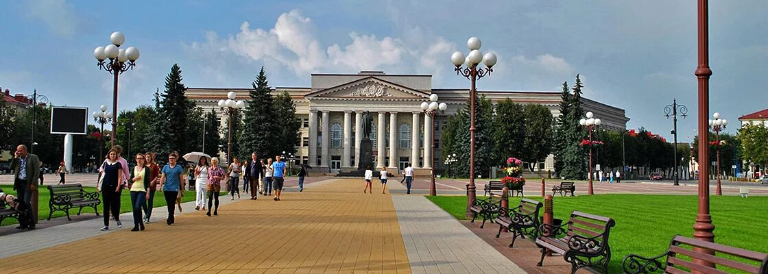 Улицы города молодечно. Центральная площадь Молодечно. Молодечно площадь Ленина. Главная площадь в Молодечно Беларусь. Памятники Ленину в Белоруссии Молодечно.