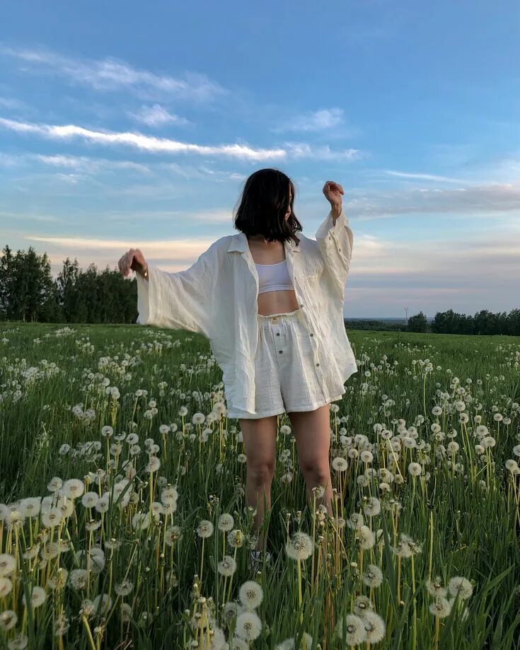 Как какают девочки на поле. Фотосессия в поле. девушка в поле. летняя фотосессия на природе. фотосессия на природе летом девушка.