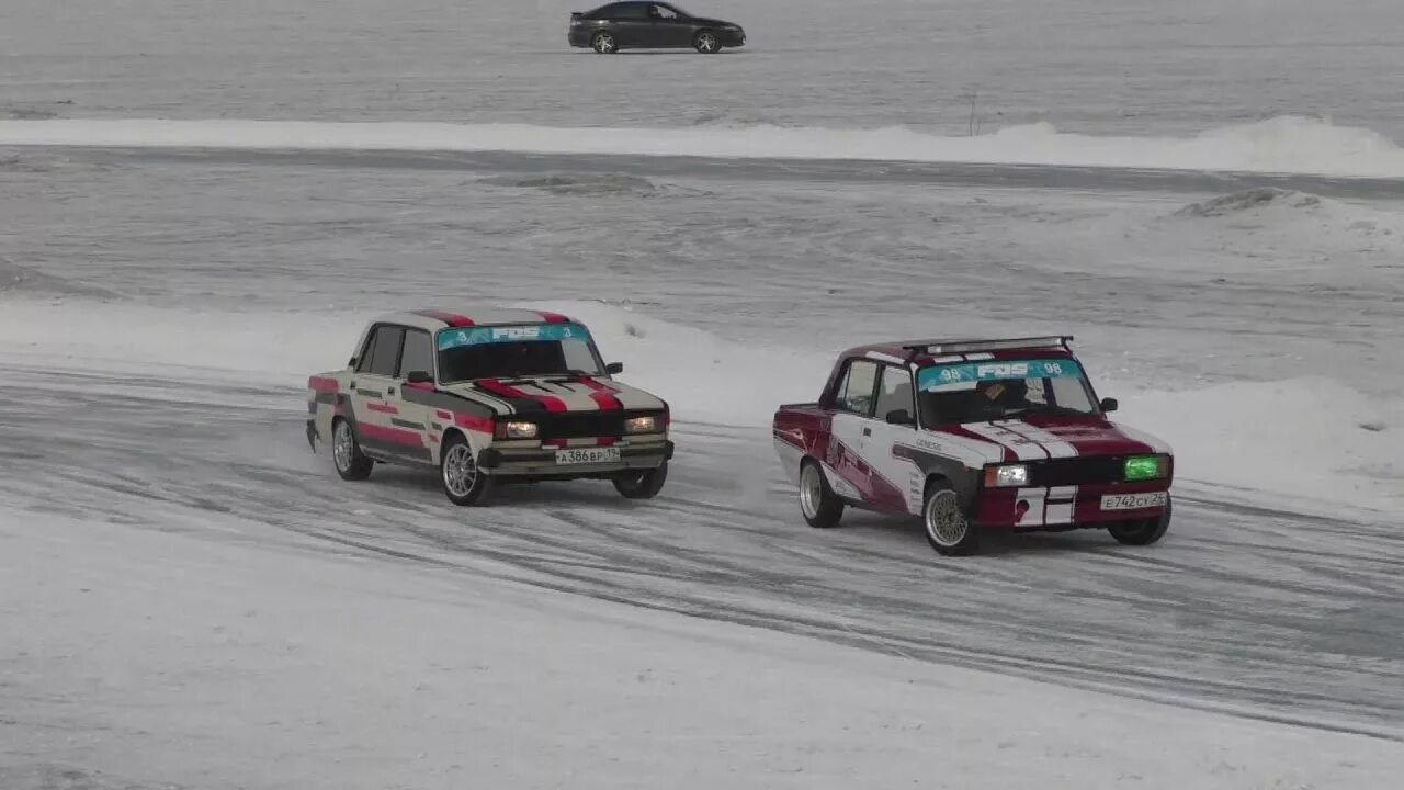 Трасса для дрифта на льду. Дрифт абакан. Дрифт абакан. Ваз 2104 винтер дрифт батл. Дрифт кары за 10000.