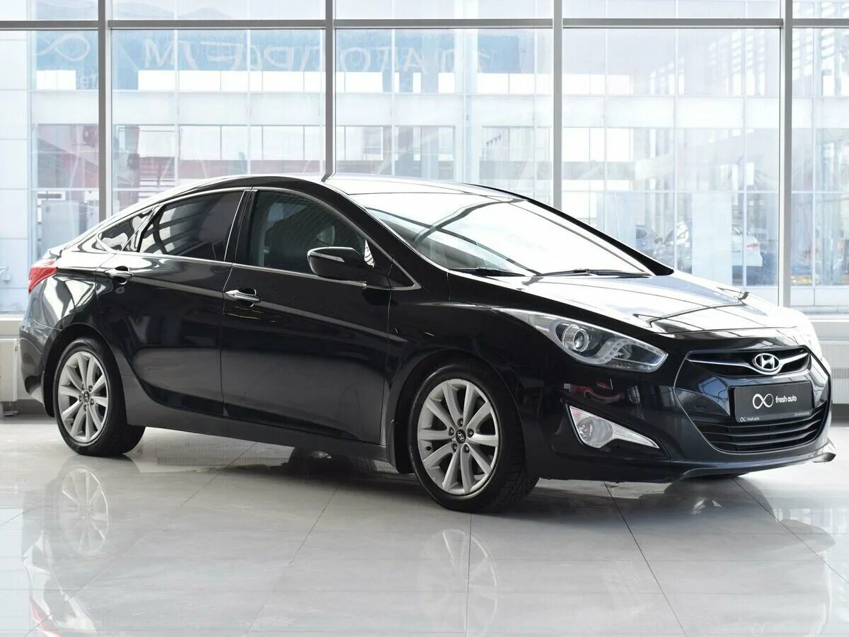 Купить хендай 40 с пробегом. Hyundai i40 2012. Hyundai i40 2.0. Хендай i40 черная. Hyundai i40 седан черный.