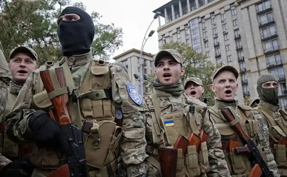 Почему военные в городах. Войные украинцы и росийскев.