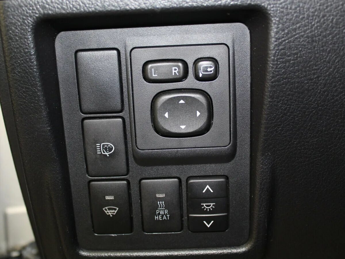 Afs off mazda 6 gj. тойота авенсис 2008 кнопка trc off. кнопка afs off land cruiser 150. прадо 150 afs off. прадо 150 afs off.