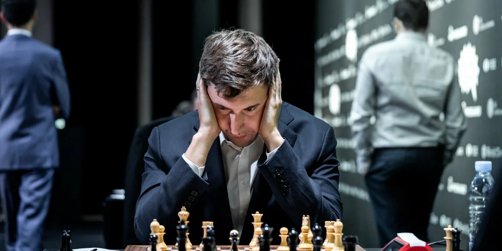 Сыграть партию. Фабиано каруана крамник. Карлсен шахматы 960. Матч карлсен карякин. Гарри каспаров и карпов.