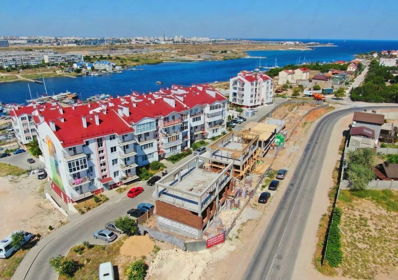 Севастополь ул челнокова 13. Улица казачья бухта севастополь. Бухта улица. Гостевой дом мраморный голубая бухта. Улица казачья бухта севастополь.