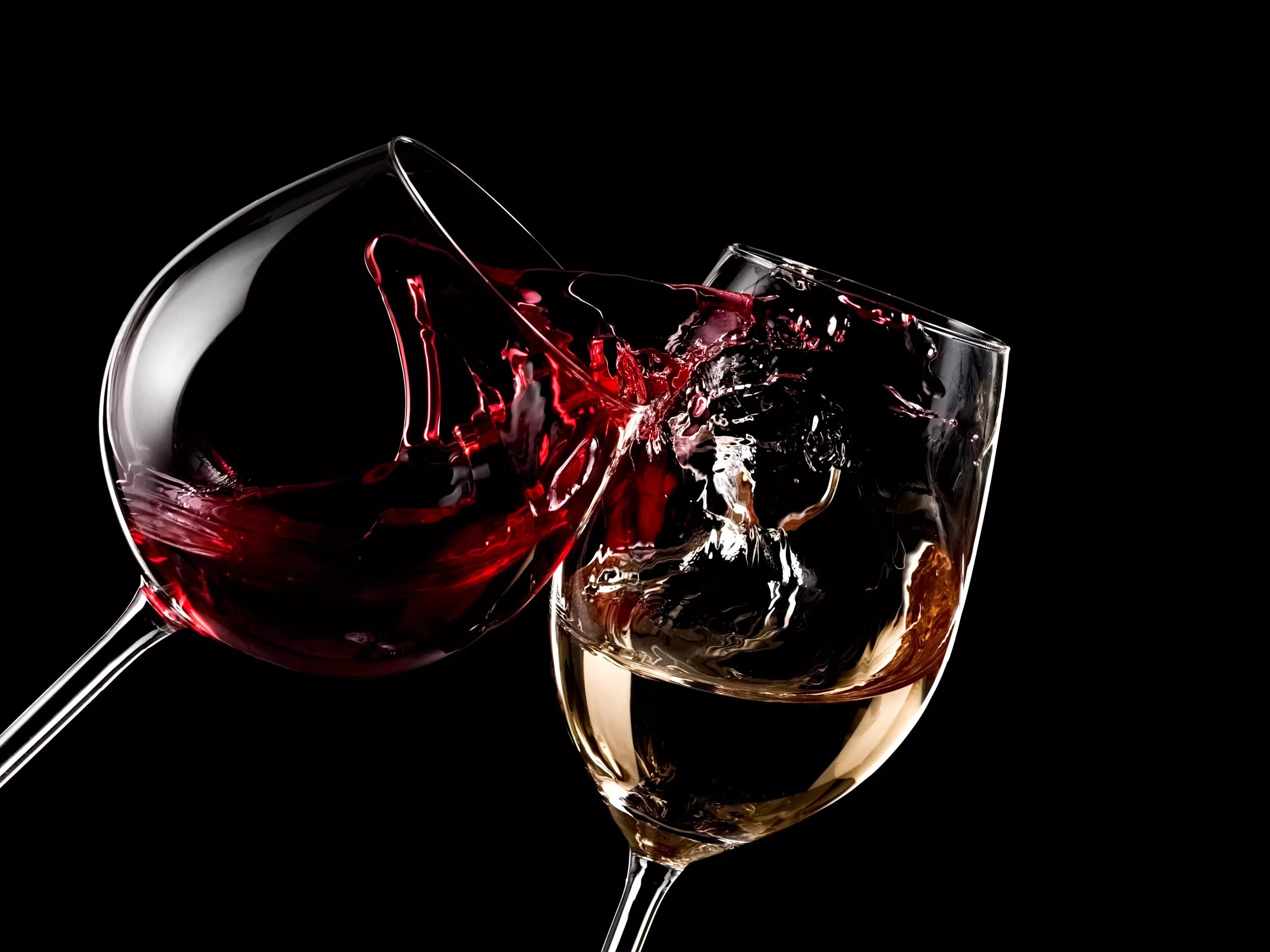 Живые обои вино. Бокал с вином. Вино на черном фоне. Красивые бокалы для вина. Бокал с вином на черном фоне.