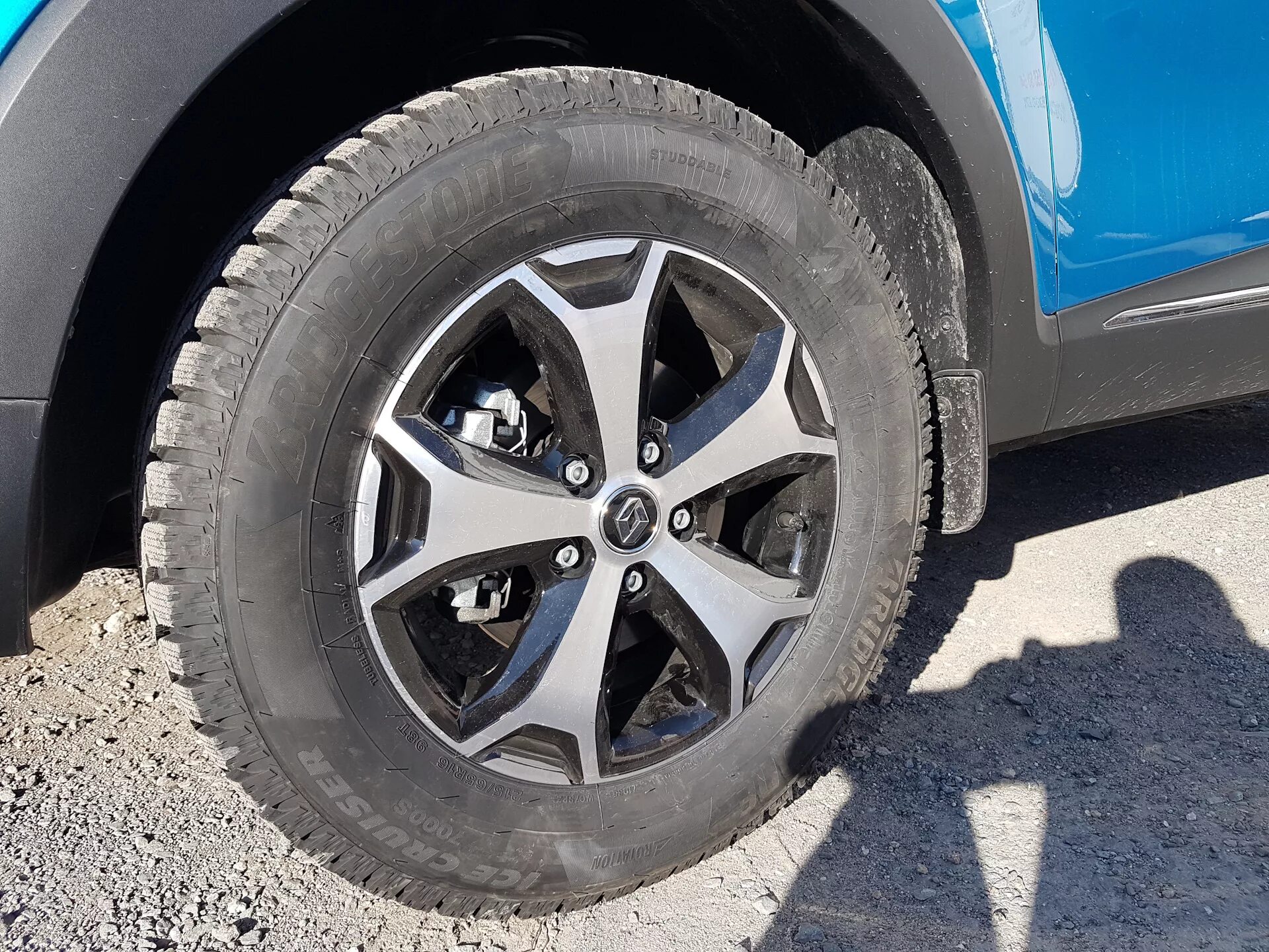 Шины каптюр 17. Диски рено каптур 16. Какая резина на рено каптур. Какая резина на рено каптур. Renault kaptur 215 65 16.