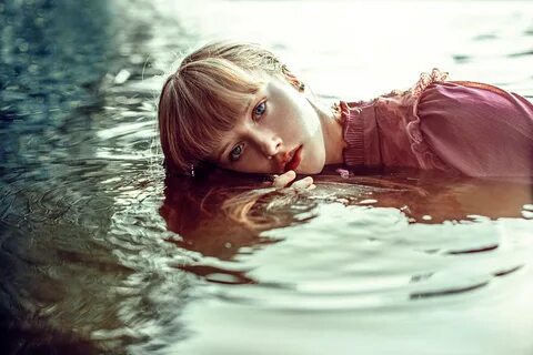 Красивые фото девушки в воде