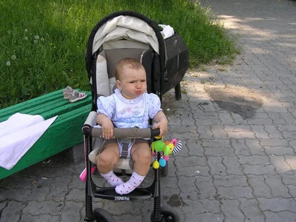 Не сидим в прогулочную коляску