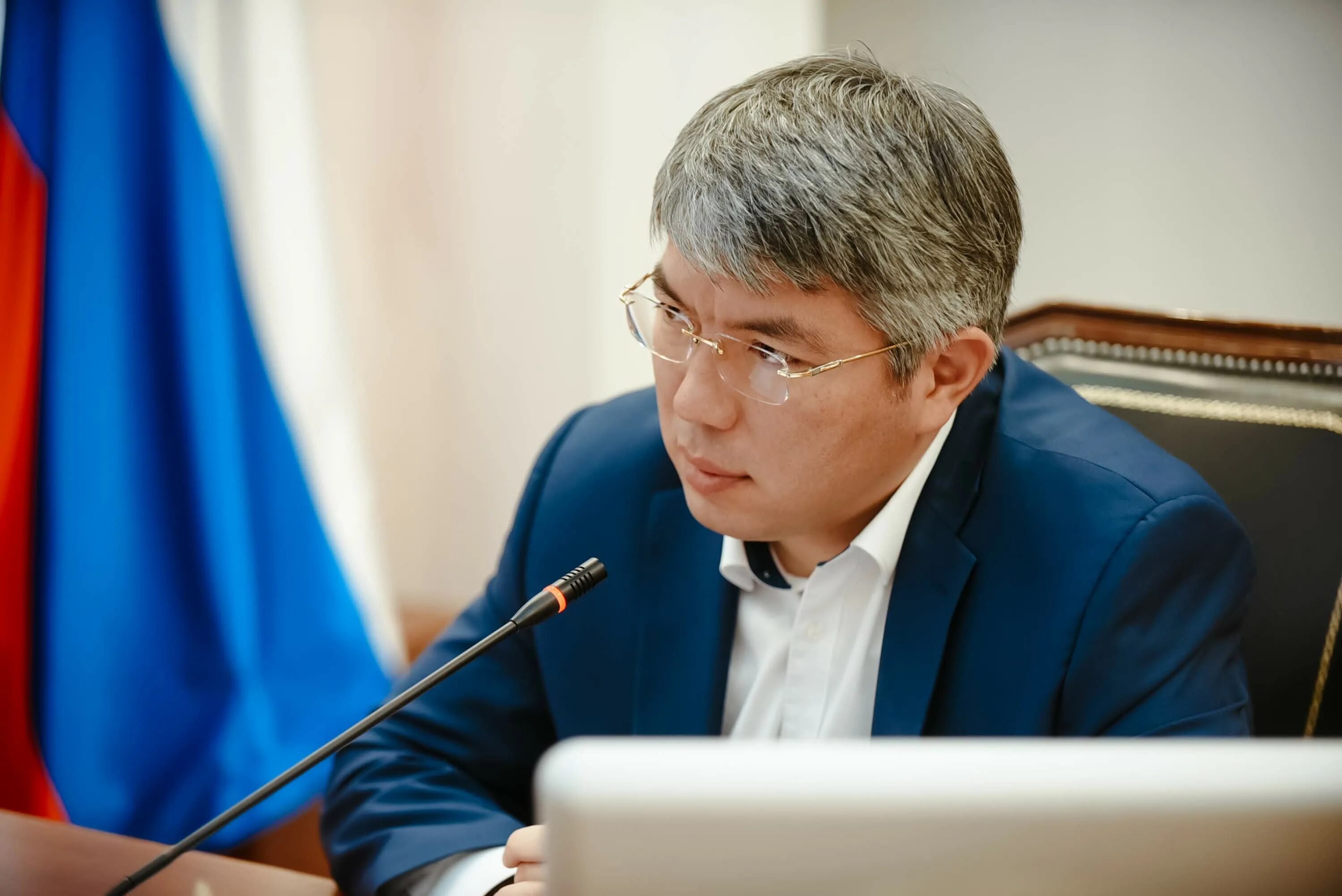 Алексей самбуевич цыденов. Президент бурятии цыденов. Глава республики бурятия цыденов. Глава республики бурятия цыденов. Алексей цыденов республика бурятия.