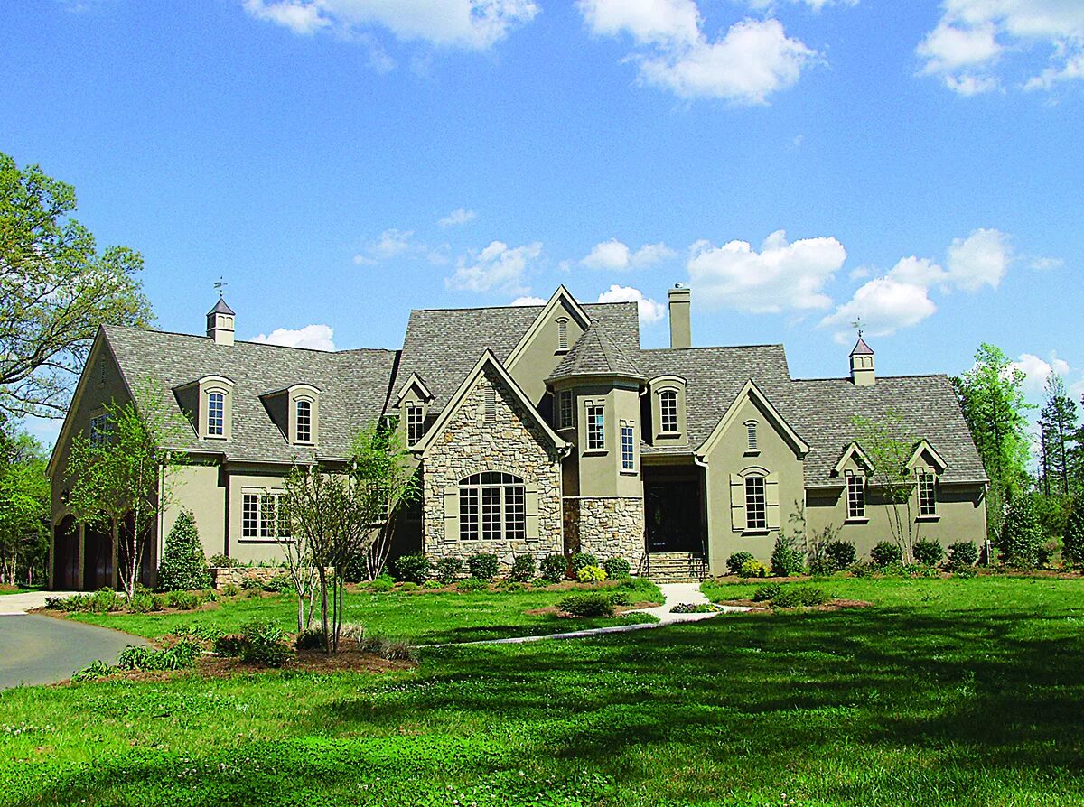 Дом в голландском стиле. Стиль тюдор (tudor revival cottage). Проекты домов тюдор. Дом в стиле тюдор американский стиль. Стиль нео тюдор в архитектуре.