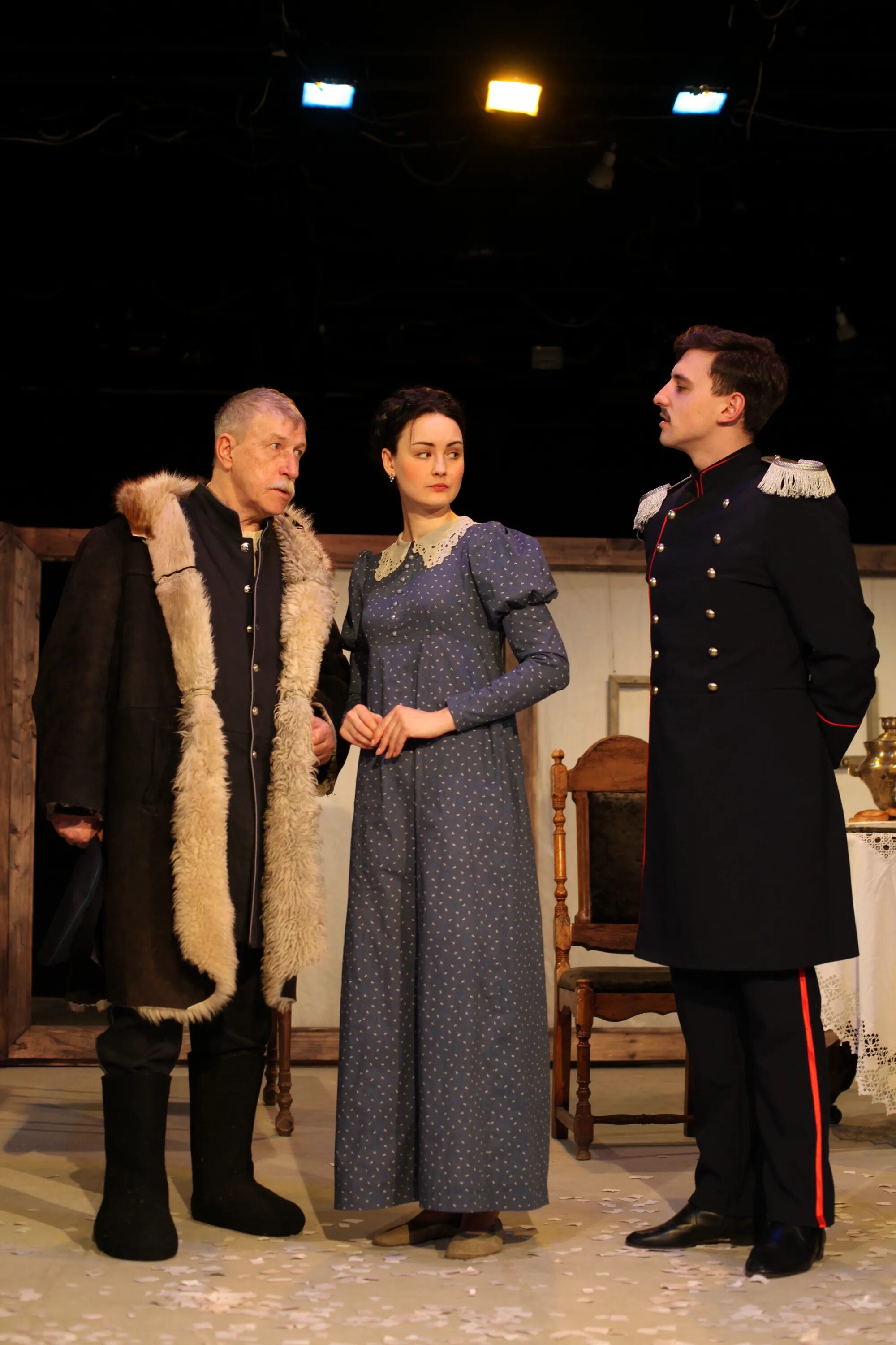 Станционный смотритель камерный театр екатеринбург. Станционный смотритель камерный театр екатеринбург. Сцена. Пьеса станционный смотритель. Станционный смотритель 2021 спектакль.