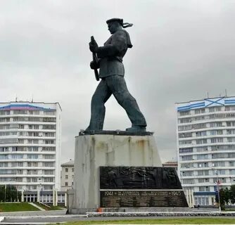 Памятник героям заполярья