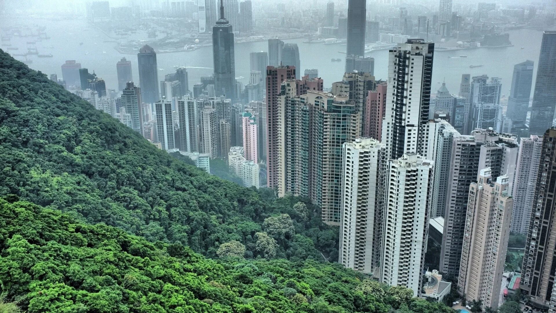 Небоскребы гонконга. Сянган Гонконг. Гонг Конг небоскребы. Небоскреб Гонконга скайскрепер. Китай Мегаполис.