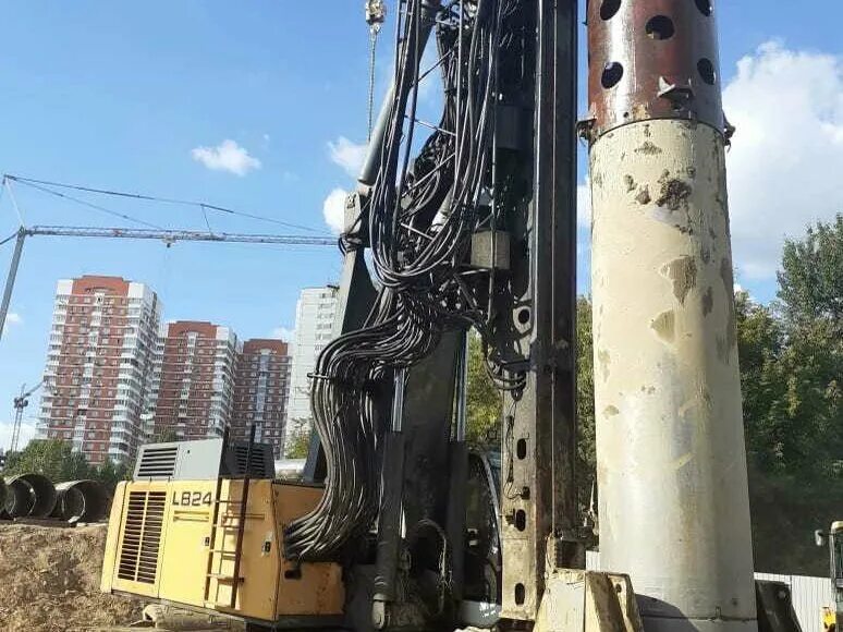 Буровая машина либхер lb 28. Буровая 24. Буровая liebherr lb 255. Бауэр 40 буровая. Буровая установка bauer mbg 24.