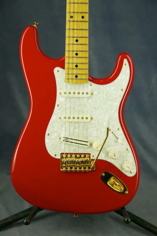 Электрогитара fernandes. Гитара Fernandes FG. Электрогитара Фернандес японская. Fernandes the Revival RST-40 Stratocaster. Электрогитара Fernandes fg06081648.