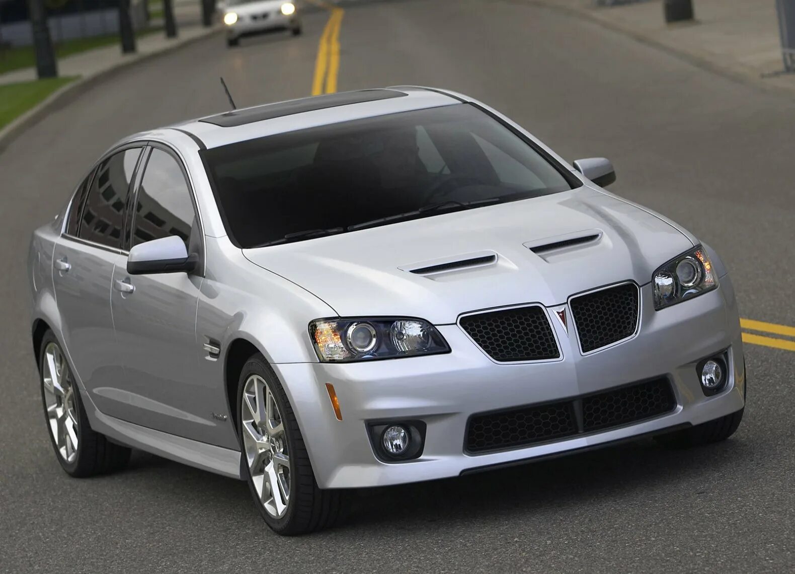 Com cars ru. Понтиак g8 2009. Pontiac g8 GXP. Понтиак 2013. Pontiac g6 2009.