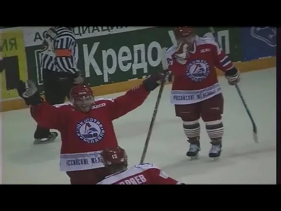 Металлург локомотив. Магнитка локомотив. Суперлига хоккей. Магнитогорск 2005. Металлург локо чемпион фото.