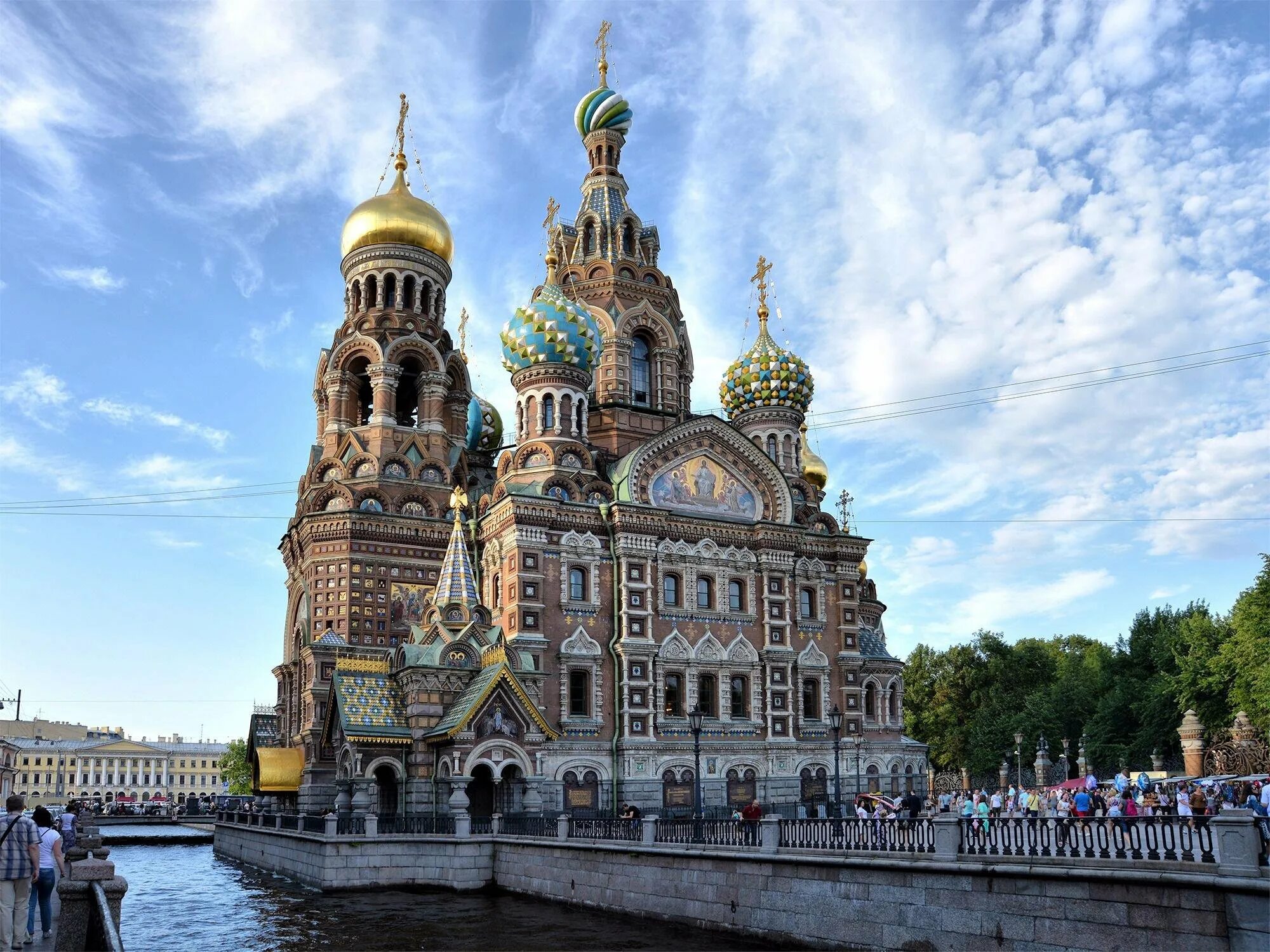 Храм находится в санкт петербурге. Храм спаса-на-крови санкт-петербург. храм христа спасителя на крови в санкт-петербурге. храм вознесения на крови в петербурге. храм спаса на крови стиль.