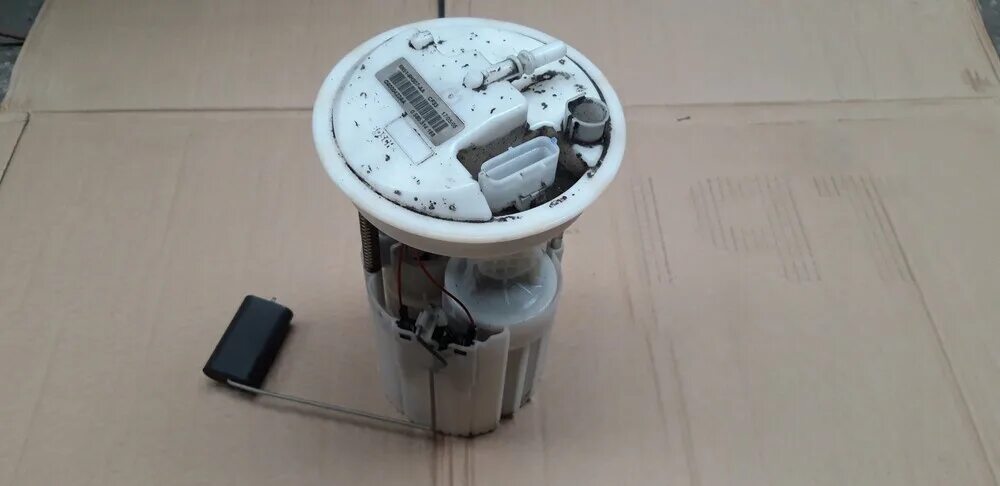 51 9. 9. Бензонасос volvo s40. Nomerom 3m51-9275. 03c141025d.