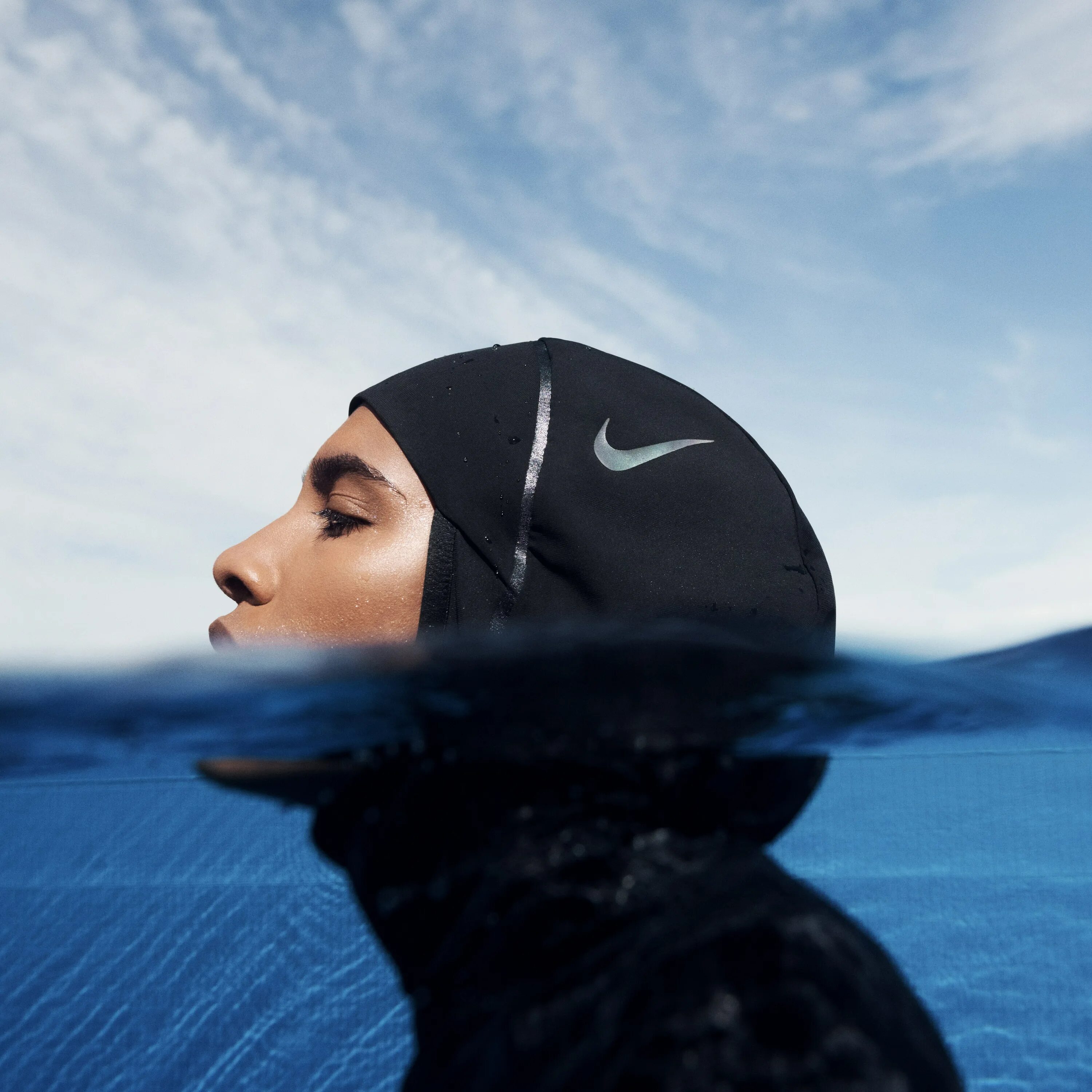 Нейросеть хиджаб. Обои хиджаб одежды. Парикмахер женщины хиджаб. Паранджа найк. Нейросеть хиджаб.