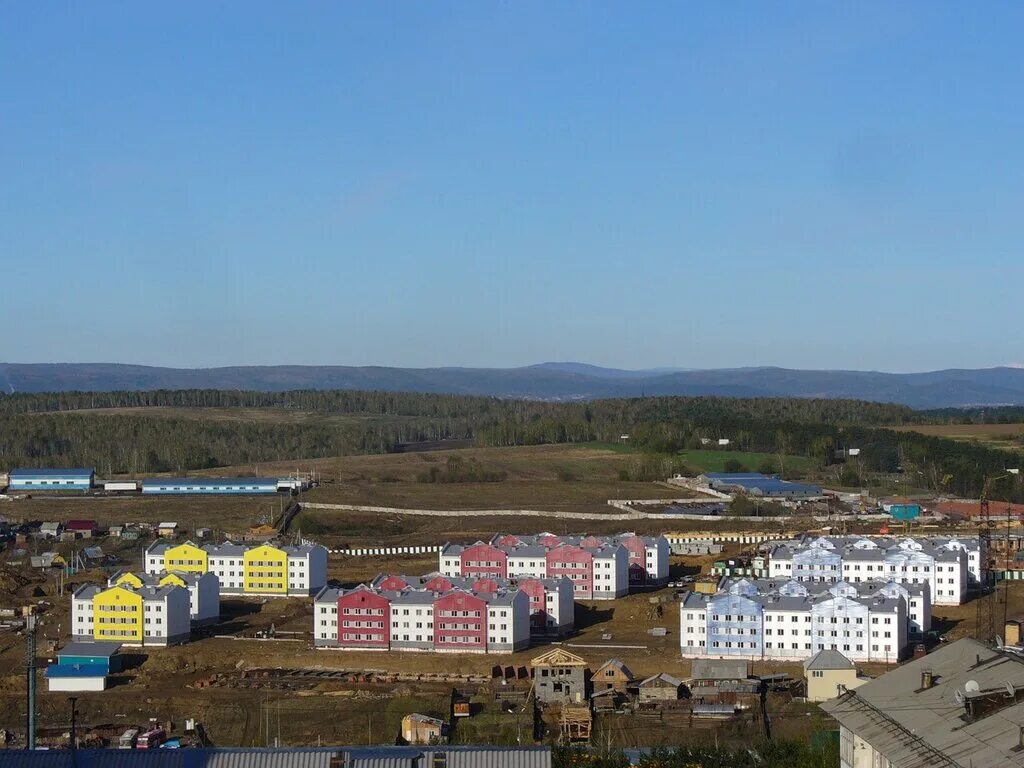 Микрорайон Луговое Иркутск. ЖК Луговое Иркутск. Поселок Луговое Сахалинская область. Школа поселок Луговое Иркутск.