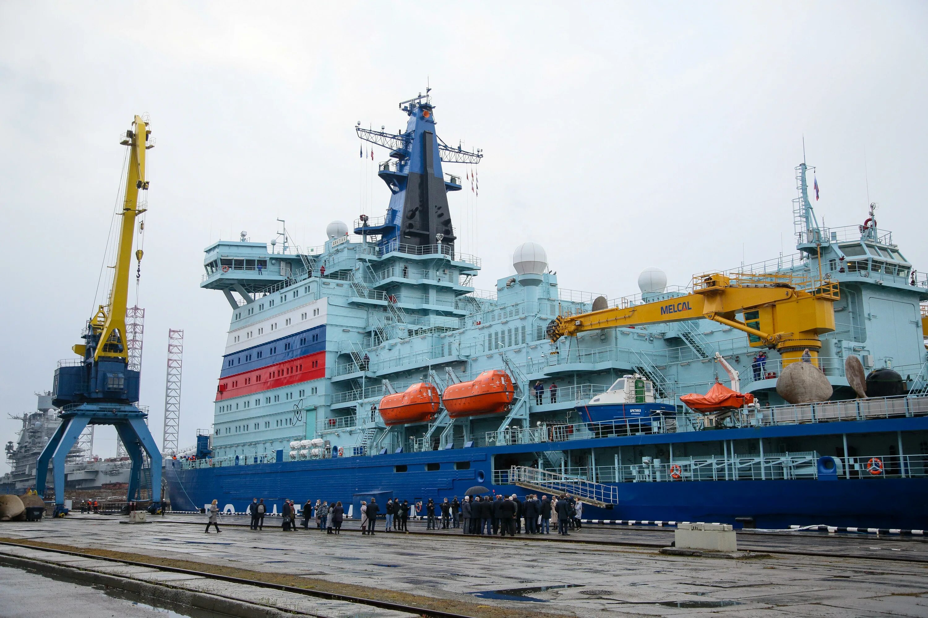 Ледоколы проекта 22220. Сибирь атомный ледокол проекта 10520. Проект 22220 ледокол. Ледокол арктика 22220. Ледокол арктика балтийский завод.