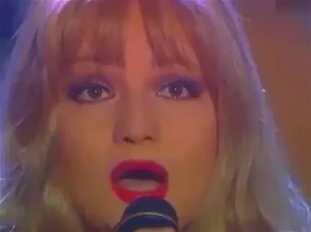 Плачу буланова ремикс. Буланова плачет. Плачу снова о тебе любимый буланова слышишь. Плачу буланова ремикс. Танец булановой на свадьбе.