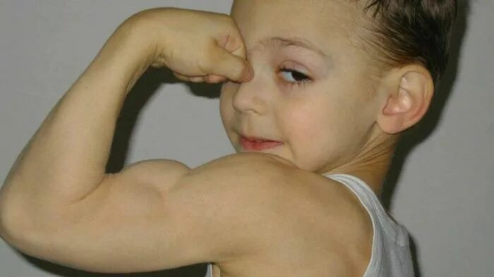 Сильный крепкий мальчик. Джулиано строе. Джулиано строе мускулы. Самый сильный ребенок в мире. Самые накаченные дети в мире.