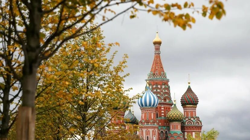 Golden Autumn Walk 2019 in Alexander Garden, Moscow Kremlin, Russia - YouTube