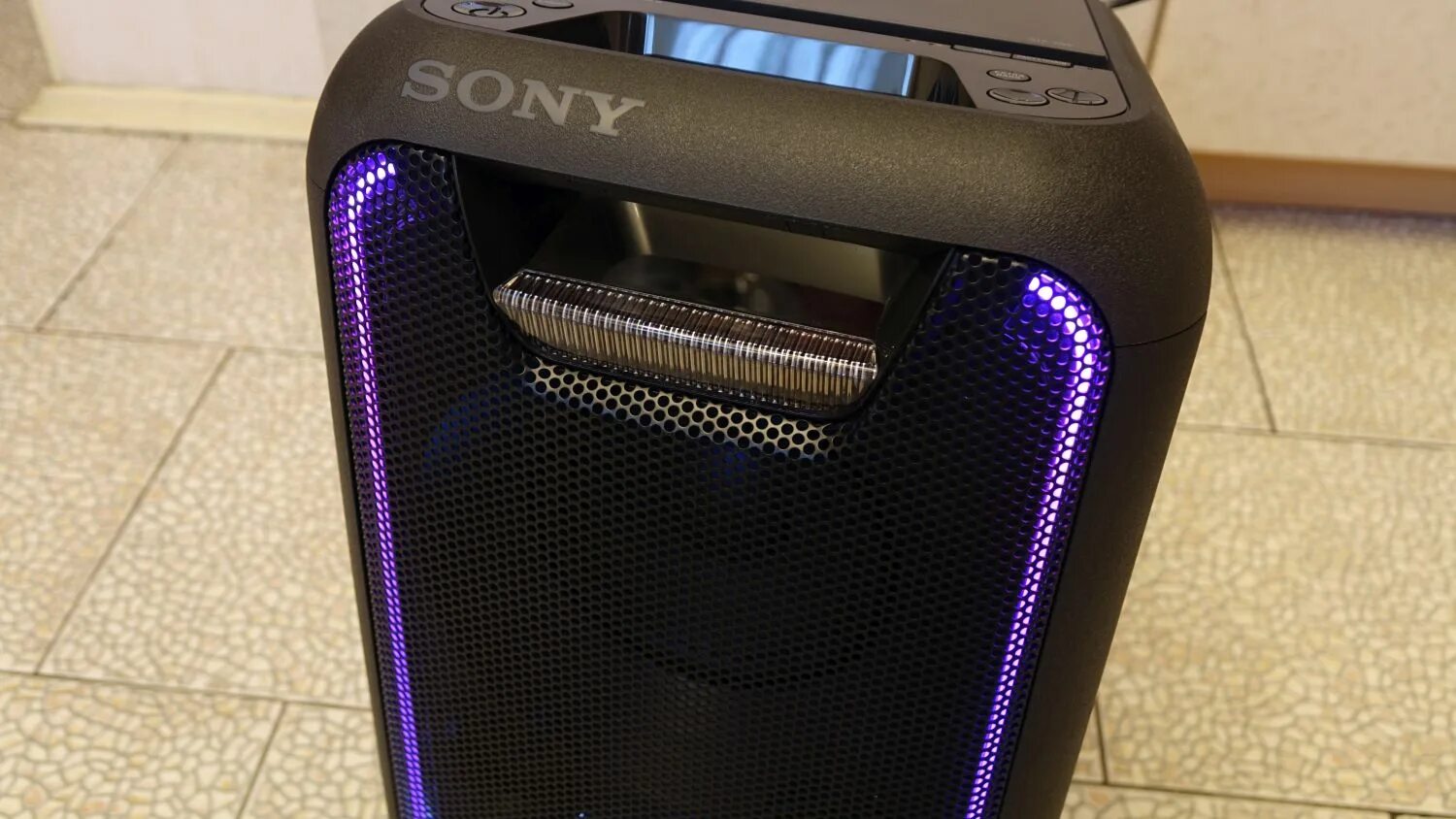 Переносимые колонки. Sony xb5. колонки sony g5d. колонка сони блютуз цветомузыка. вай фай колонка сони.