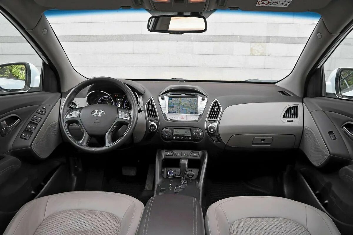 Хендай ix35 салон. Hyundai ix35 салон. Hyundai ix35 механика салон. Хендай ай икс 35 салон. Хендай ix35 салон.