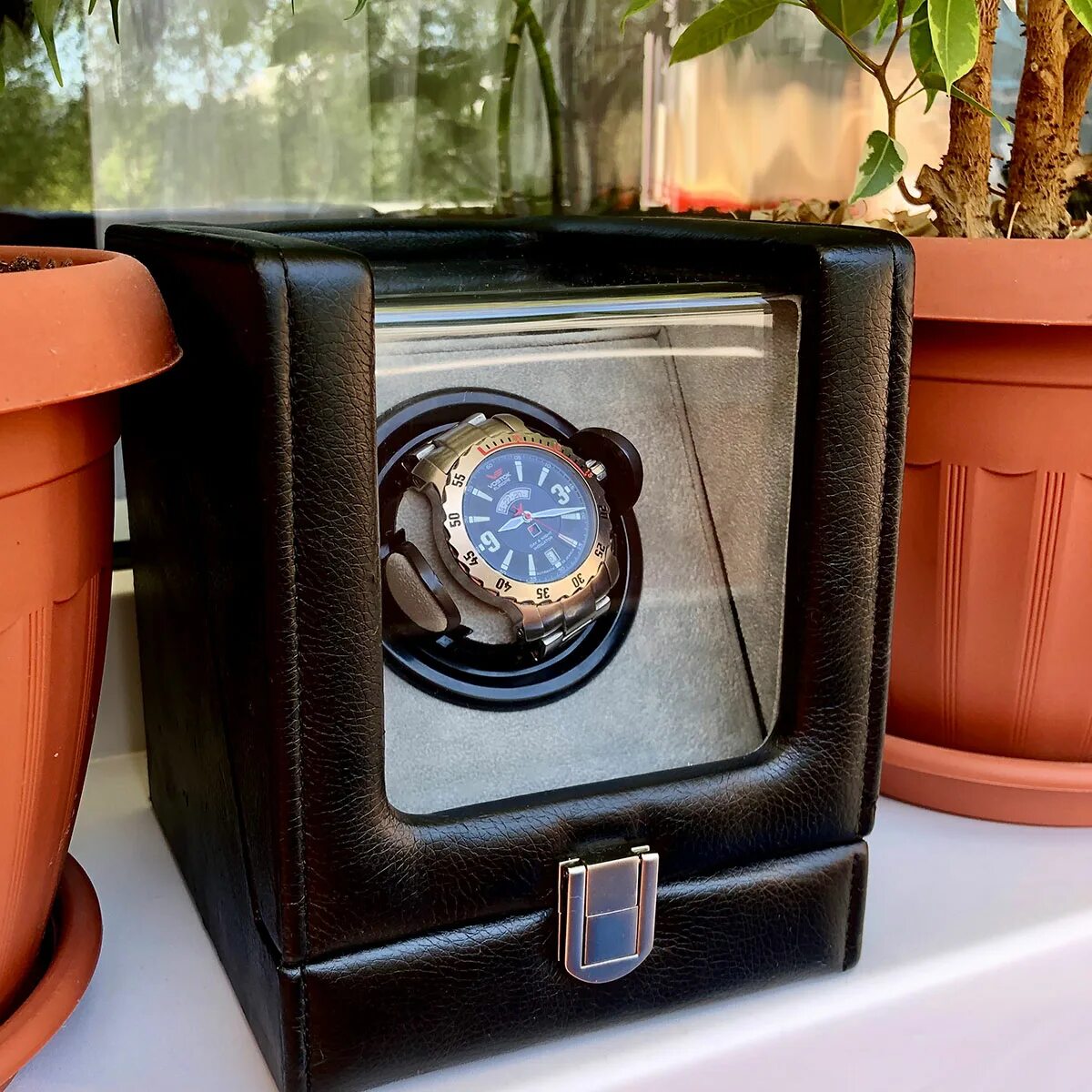 заводить часы. как заводить часы с автоподзаводом. механические часы. виндер для автоподзавода 1 часов. часы с автоподзаводом заводить вручную.