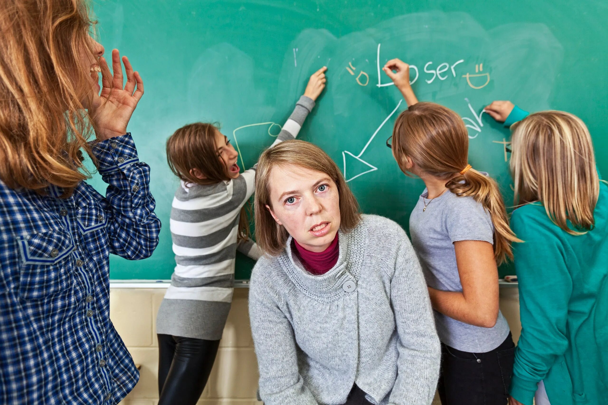 Злая училка. Шанталь из зачетный препод. Как стать плохим учителем. Строгая учительница. Шанталь зачетный препод.