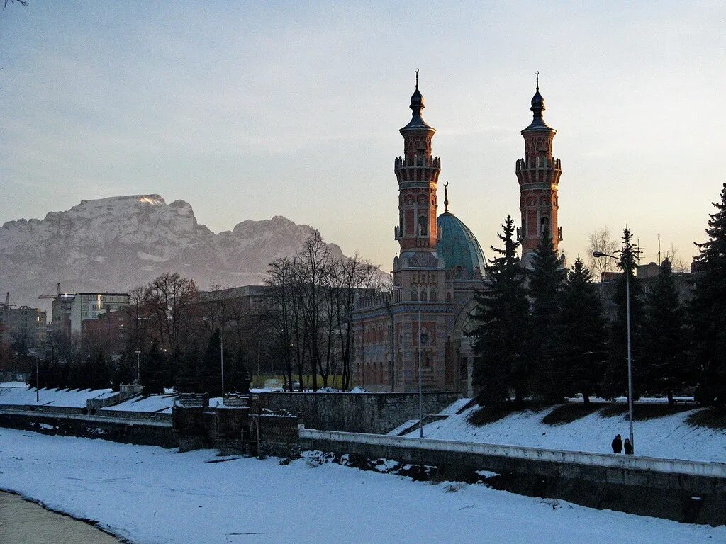 Фото владикавказа. Владикавказ проспект столовая гора. Владикавказ горы. Проспект мира Владикавказ зимой. Гора "столовая" (г.Владикавказ).