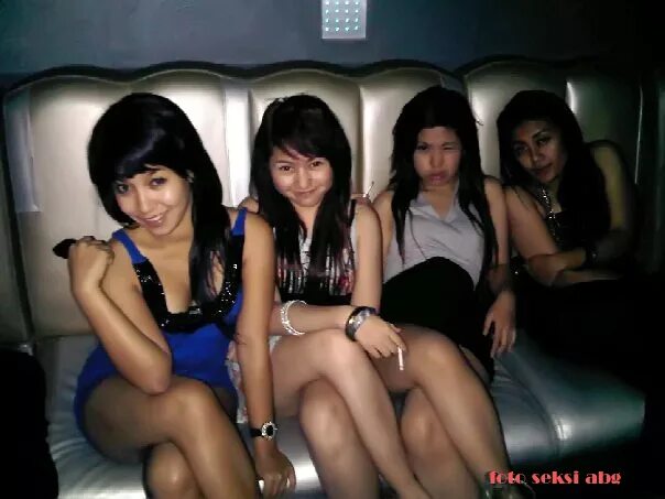 Cewek nakal. Cewek nakal