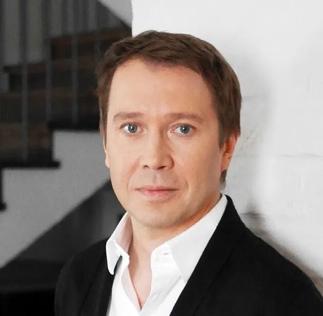 Театр наций руководитель