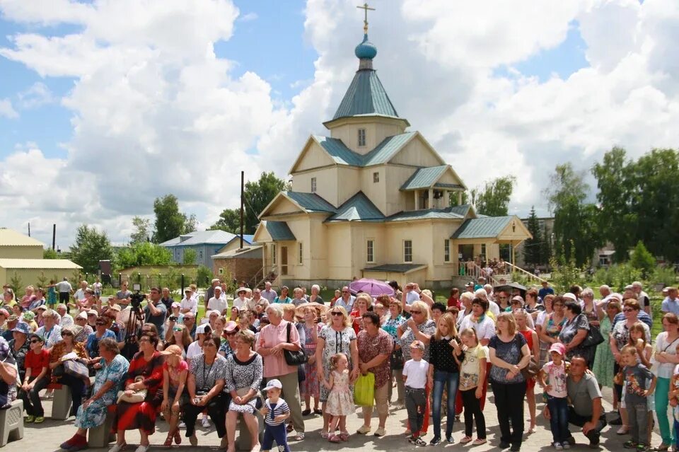 Быстрый исток храм покрова пресвятой богородицы. Новопокровка алтайский край. Быстрый исток алтайский край. Быстрый исток алтайский край. Наводнение 2014 год быстрый исток алтайский край фото.
