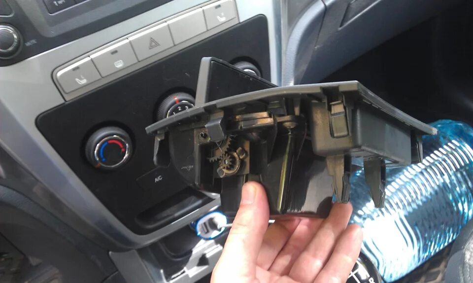И вот он долгожданный руль - Geely Emgrand EC7 FE-1, 1,5 л, 2016 года тюнинг DRI