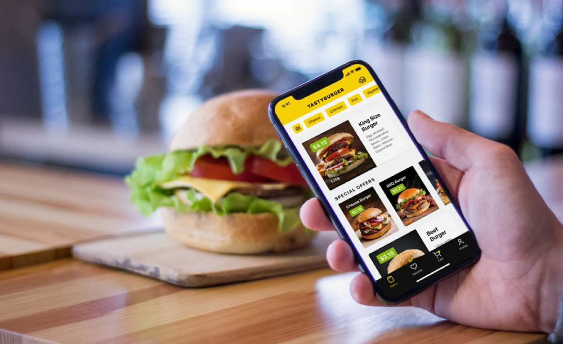 Реклама в мобильном телефоне. Мобильное приложение ресторана. Приложение доставки еды. Мобильное приложение по доставке блюд. Приложения с едой из ресторанов.