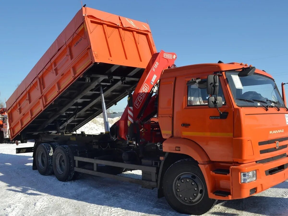 Камаз 65115 грузоподъемность. КАМАЗ 65115 самосвал с КМУ. Самосвал КАМАЗ-65115 С КМУ Fassi. КАМАЗ 65115 бортовой самосвал. КАМАЗ 65115 С КМУ Fassi.