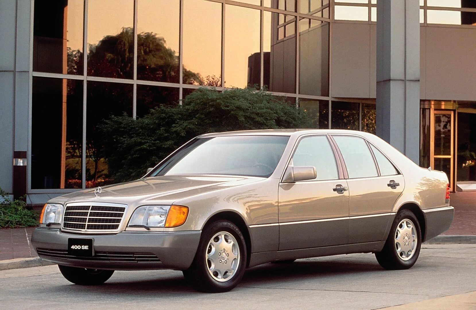 W140 характеристики. Mercedes-Benz w140. Mercedes Benz 400se w140. Mercedes Benz s class w140. Mercedes Benz s420 w140.