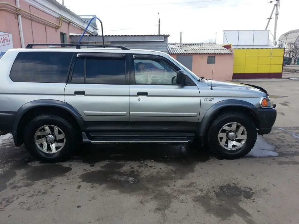 Куплю митсубиси паджеро спорт б у. Mitsubishi Montero Sport 3.0 at, 2003. Митсубиси Монтеро спорт 3.0 л 2002г. 6 Дюймов на Монтеро спорт. Краска Митсубиси Монтеро спорт 71а.